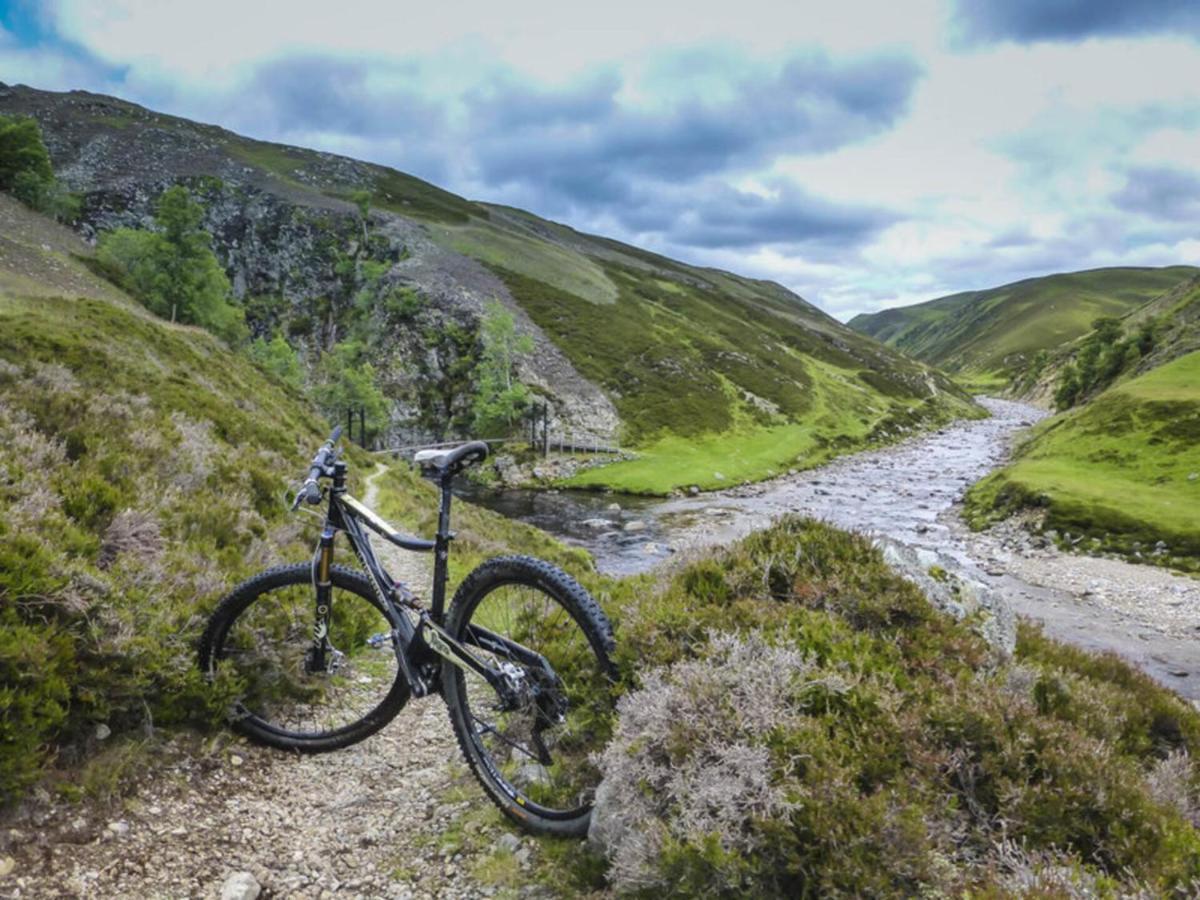 Beautiful 2 Bedroom Lodge With Stunning Views Blair Atholl Exterior photo